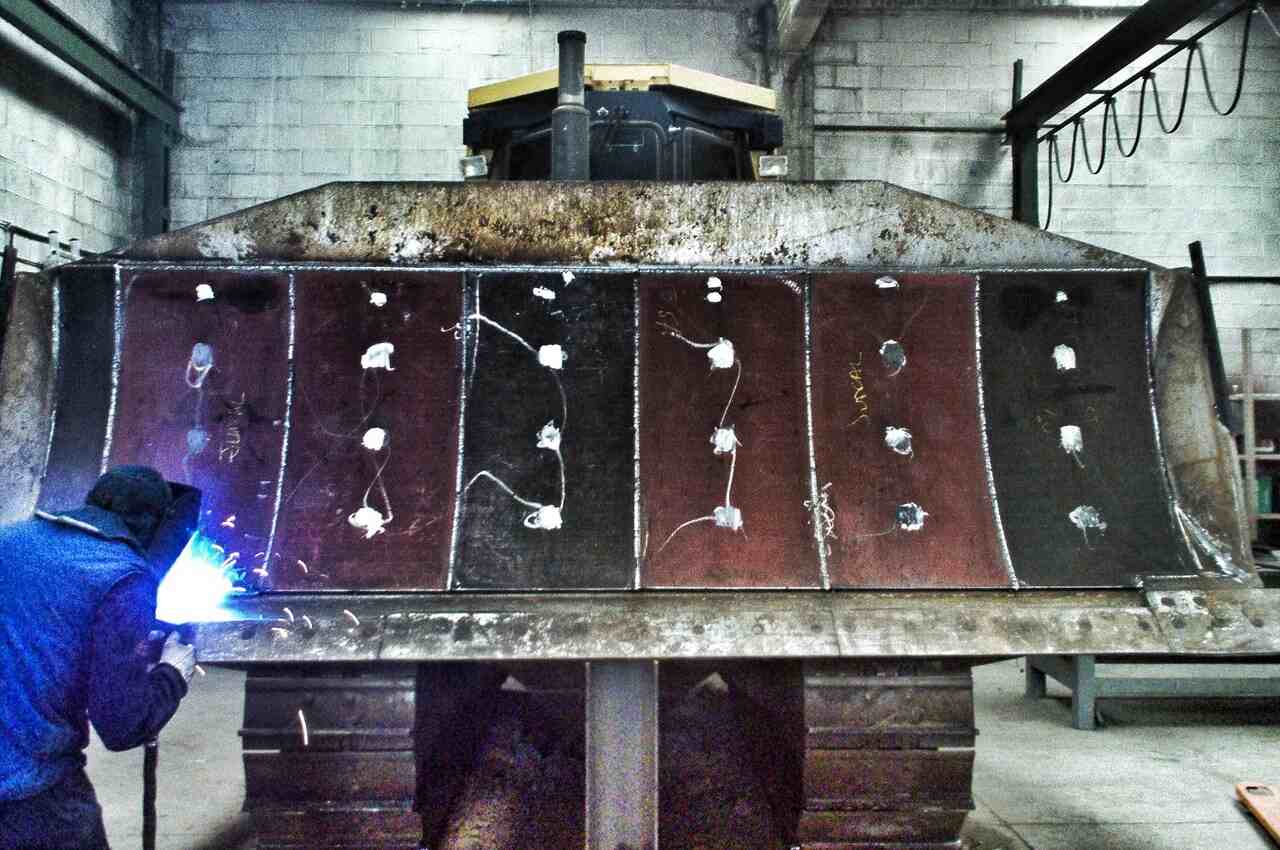 Empresa de soldadura en Vitoria especializada en calderería, acero inoxidable, aluminio y virador. Soluciones industriales en Álava, Vizcaya y La Rioja.