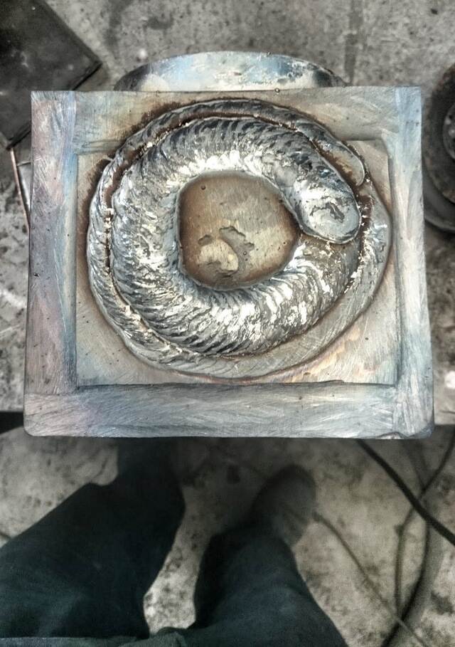 Empresa de soldadura en Vitoria especializada en calderería, acero inoxidable, aluminio y virador. Soluciones industriales en Álava, Vizcaya y La Rioja.