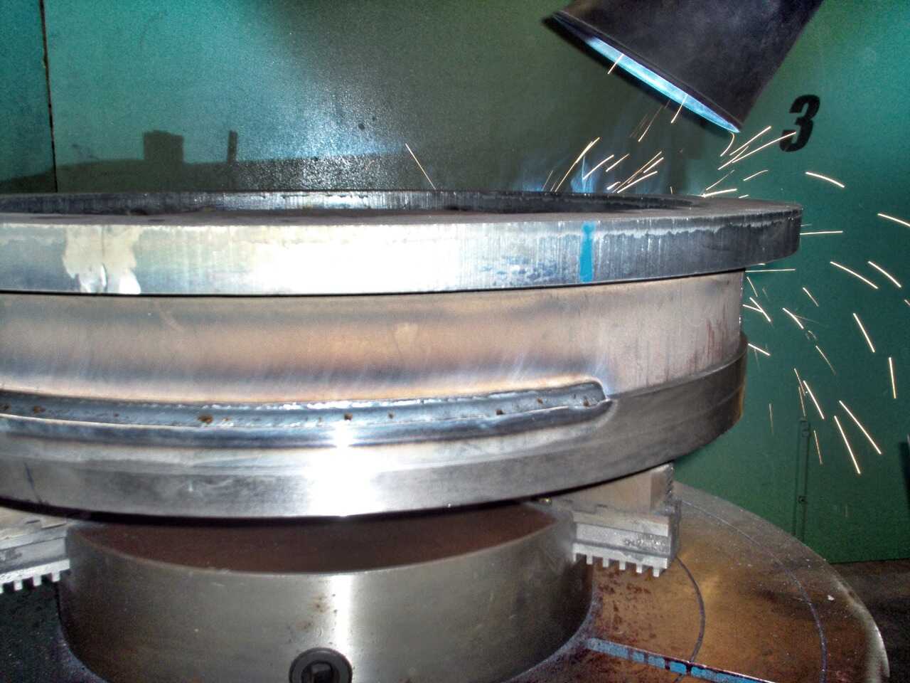 Empresa de soldadura en Vitoria especializada en calderería, acero inoxidable, aluminio y virador. Soluciones industriales en Álava, Vizcaya y La Rioja.
