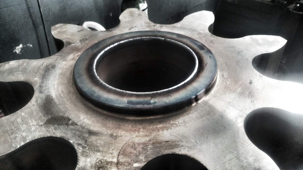 Empresa de soldadura en Vitoria especializada en calderería, acero inoxidable, aluminio y virador. Soluciones industriales en Álava, Vizcaya y La Rioja.