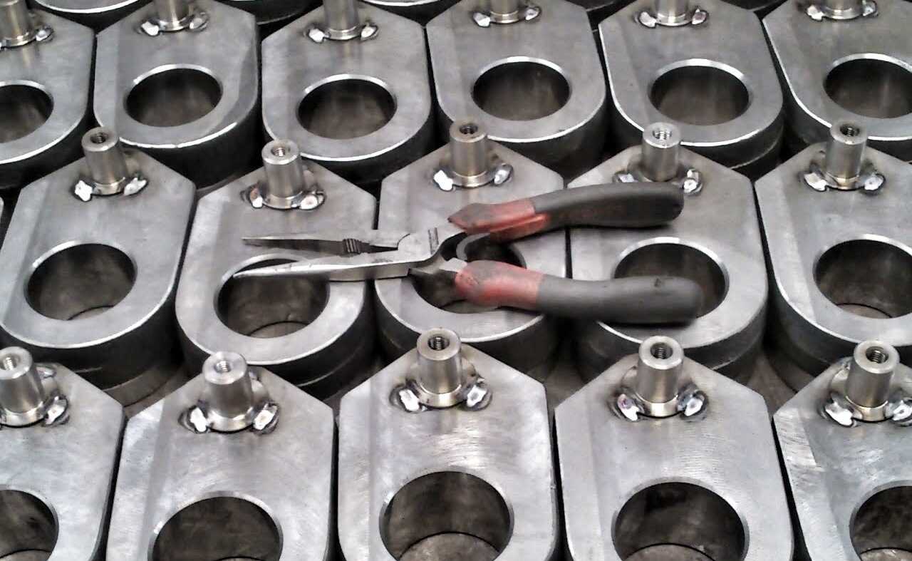 Empresa de soldadura en Vitoria especializada en calderería, acero inoxidable, aluminio y virador. Soluciones industriales en Álava, Vizcaya y La Rioja.