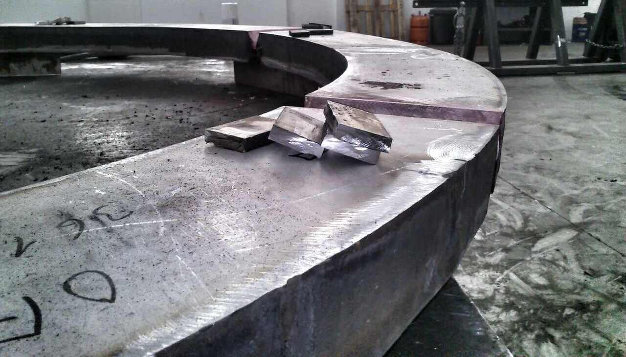 Empresa de soldadura en Vitoria especializada en calderería, acero inoxidable, aluminio y virador. Soluciones industriales en Álava, Vizcaya y La Rioja.