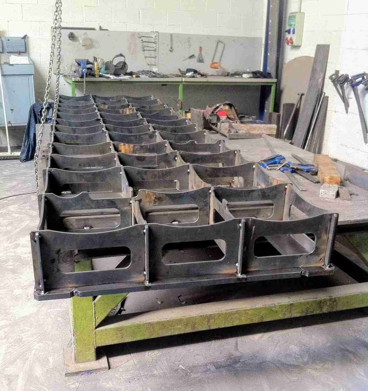 Empresa de soldadura en Vitoria especializada en calderería, acero inoxidable, aluminio y virador. Soluciones industriales en Álava, Vizcaya y La Rioja.