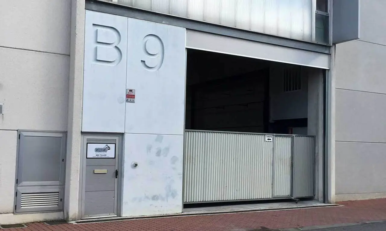 Exterior del pabellón de Soldaduras Canoca